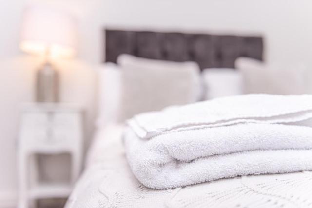 City Stay Apartments - Centro Милтън Кейнс Екстериор снимка