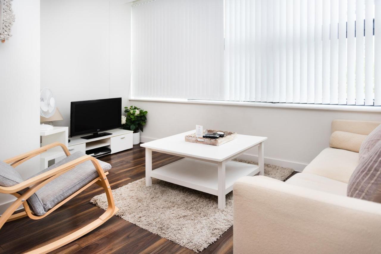 City Stay Apartments - Centro Милтън Кейнс Екстериор снимка