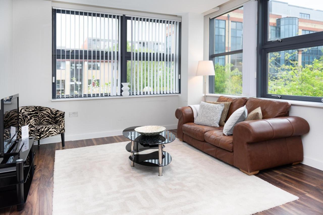 City Stay Apartments - Centro Милтън Кейнс Екстериор снимка