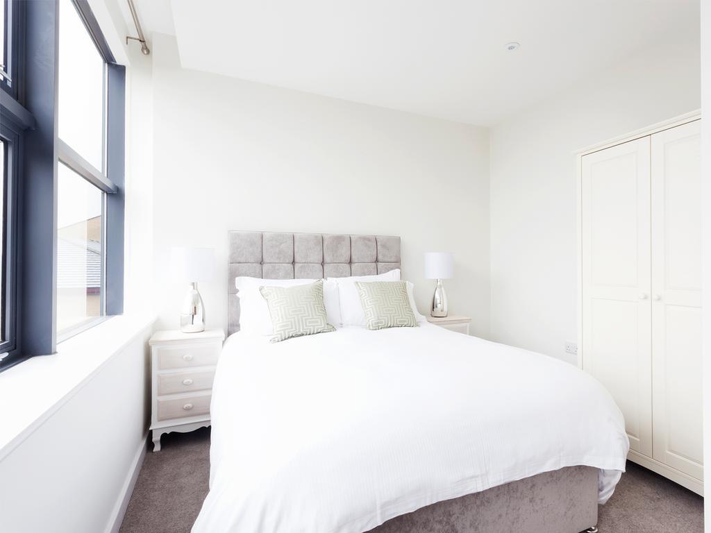 City Stay Apartments - Centro Милтън Кейнс Екстериор снимка